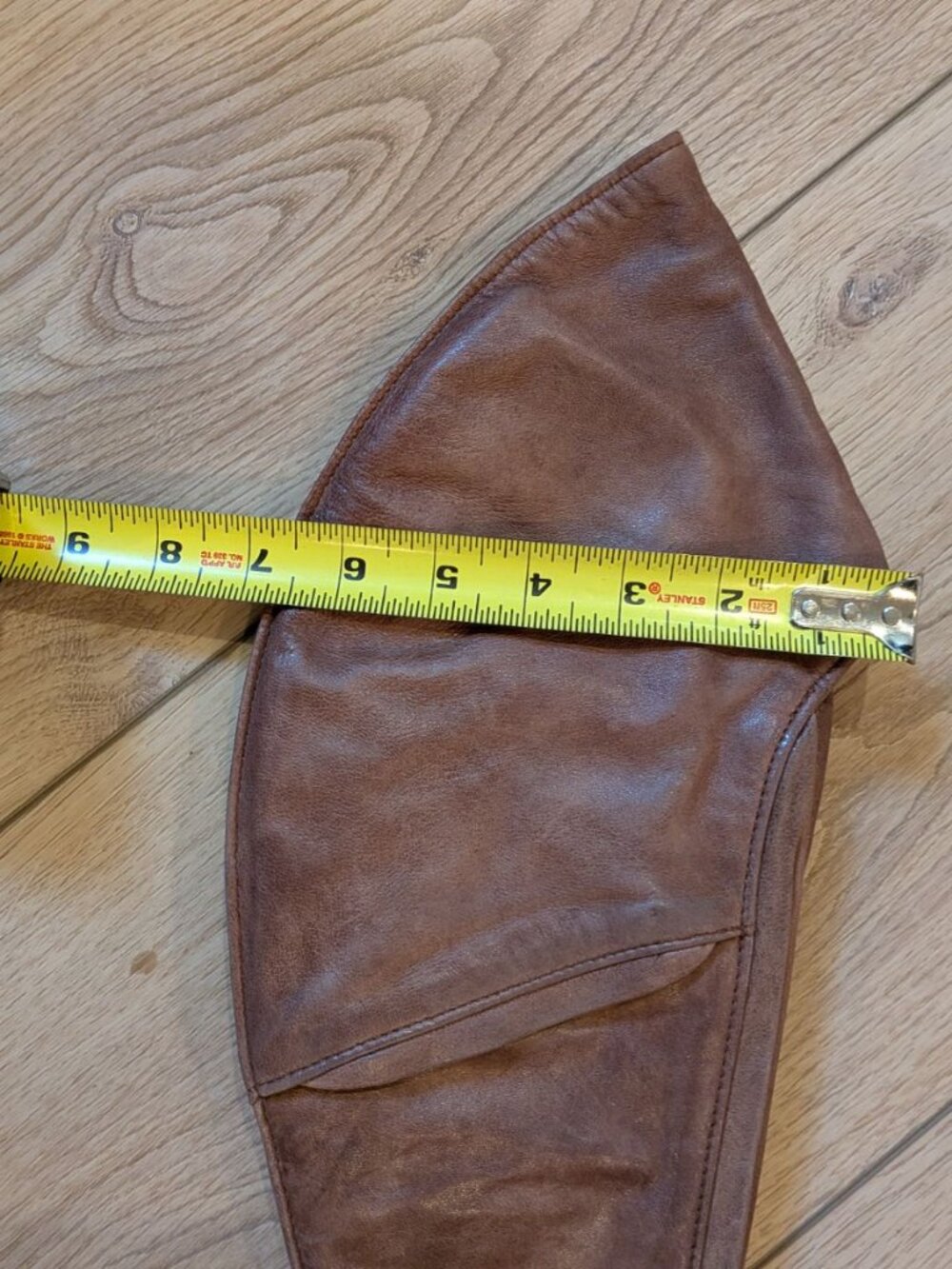 Sash Brown Leather Crescent Sling Bag - Picture 9 of 14